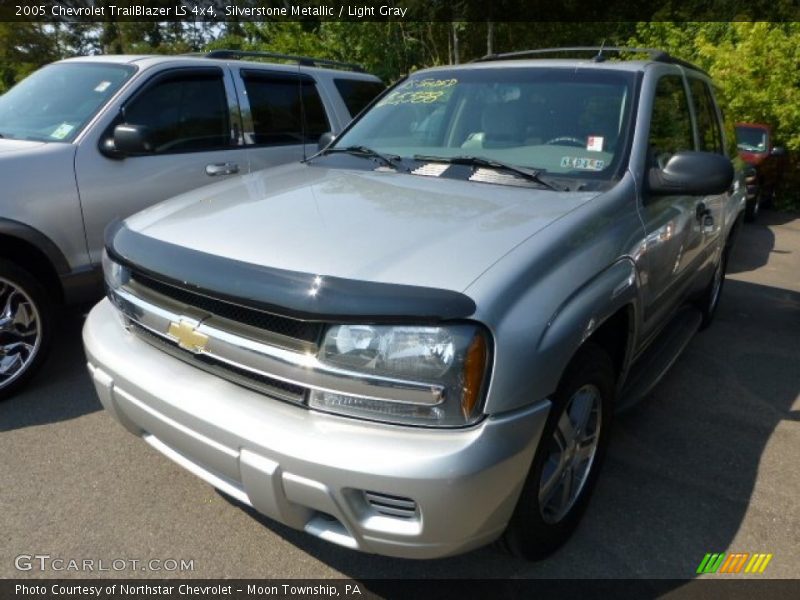 Silverstone Metallic / Light Gray 2005 Chevrolet TrailBlazer LS 4x4