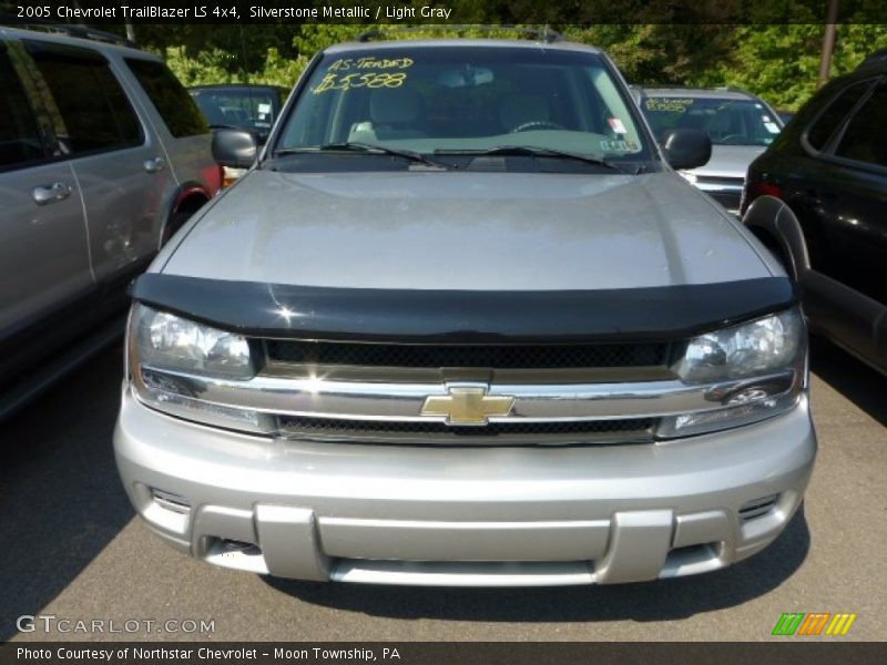 Silverstone Metallic / Light Gray 2005 Chevrolet TrailBlazer LS 4x4