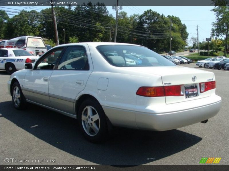 Super White / Gray 2001 Toyota Camry LE
