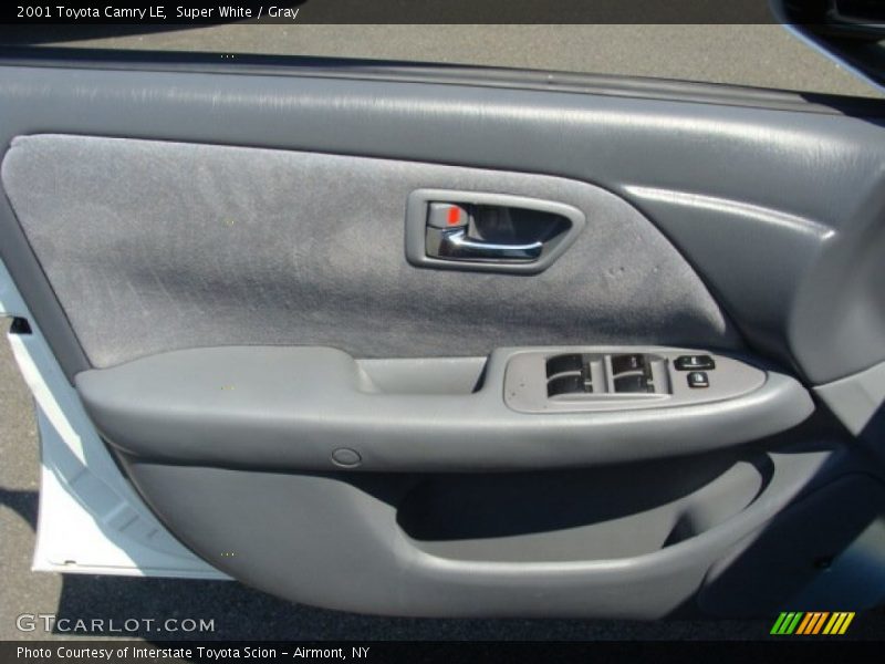 Super White / Gray 2001 Toyota Camry LE