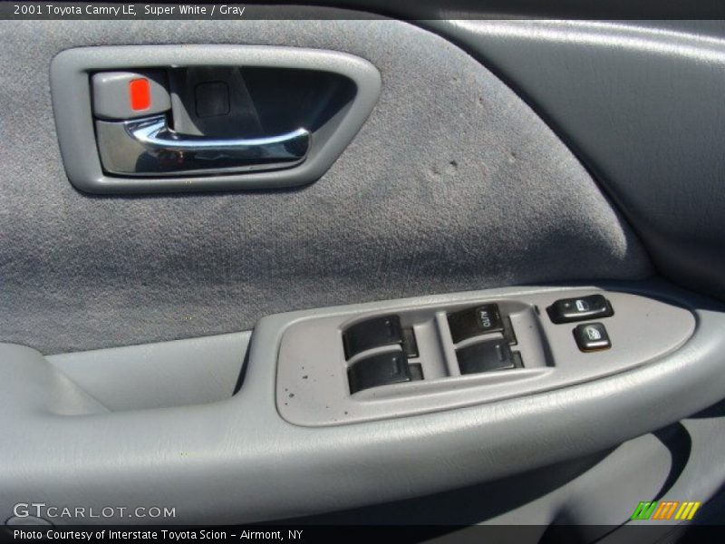 Super White / Gray 2001 Toyota Camry LE