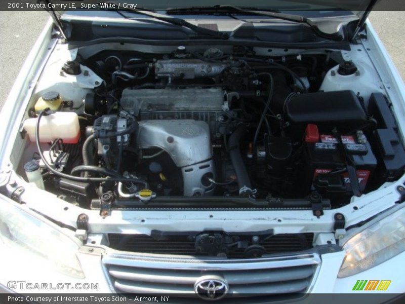 Super White / Gray 2001 Toyota Camry LE