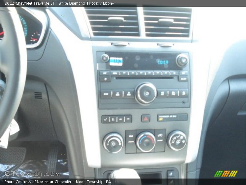 White Diamond Tricoat / Ebony 2012 Chevrolet Traverse LT