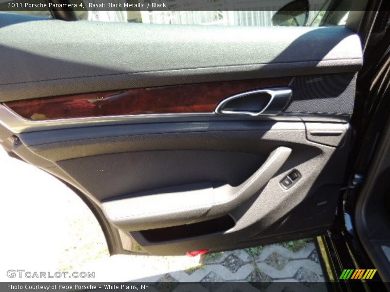 Basalt Black Metallic / Black 2011 Porsche Panamera 4