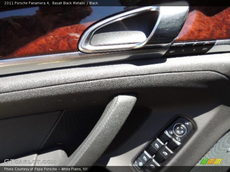 Basalt Black Metallic / Black 2011 Porsche Panamera 4