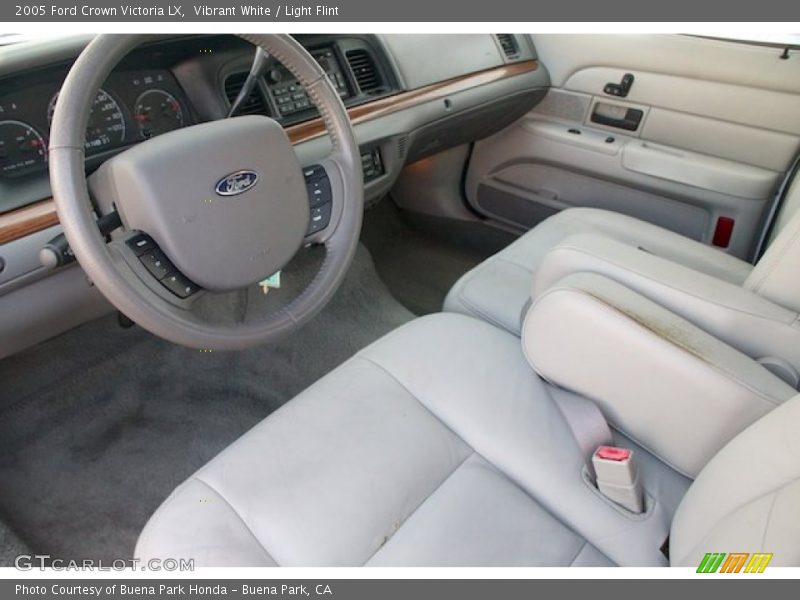 Vibrant White / Light Flint 2005 Ford Crown Victoria LX