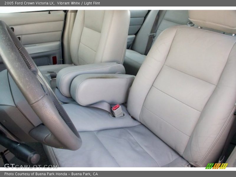 Vibrant White / Light Flint 2005 Ford Crown Victoria LX