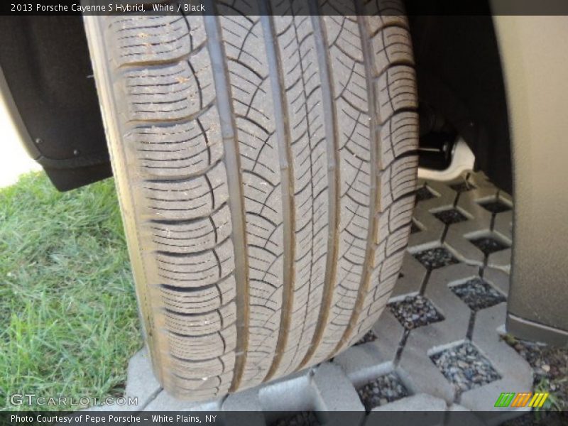White / Black 2013 Porsche Cayenne S Hybrid