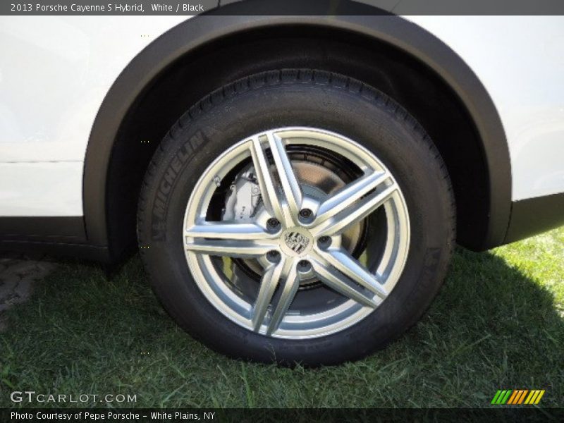  2013 Cayenne S Hybrid Wheel