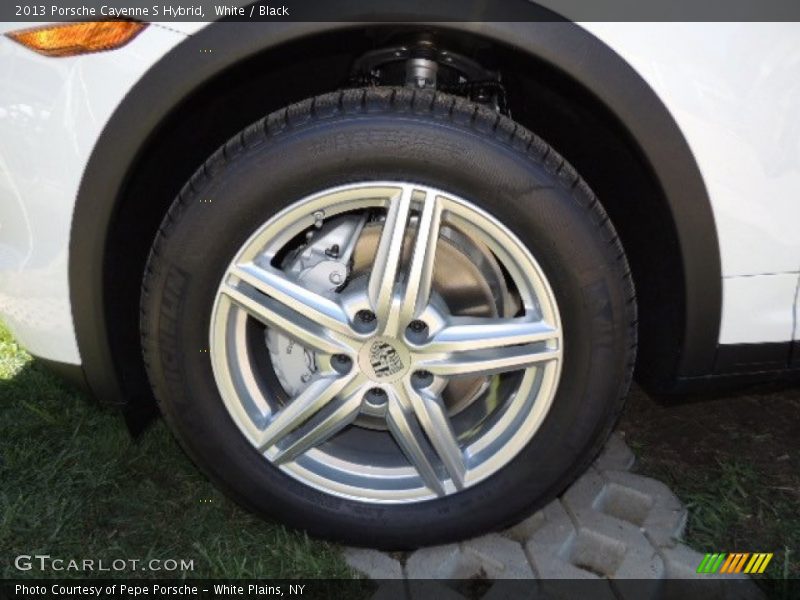  2013 Cayenne S Hybrid Wheel
