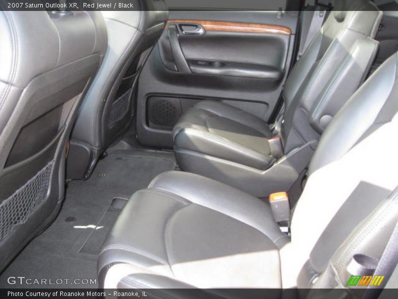 Red Jewel / Black 2007 Saturn Outlook XR