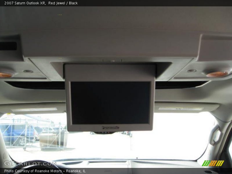 Red Jewel / Black 2007 Saturn Outlook XR