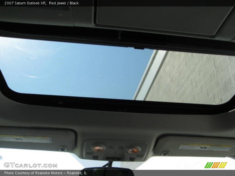Red Jewel / Black 2007 Saturn Outlook XR