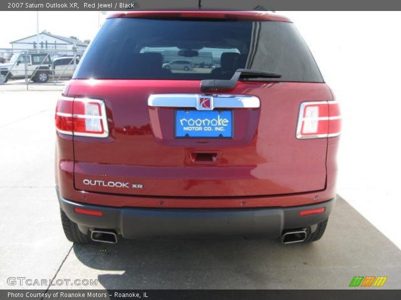 Red Jewel / Black 2007 Saturn Outlook XR
