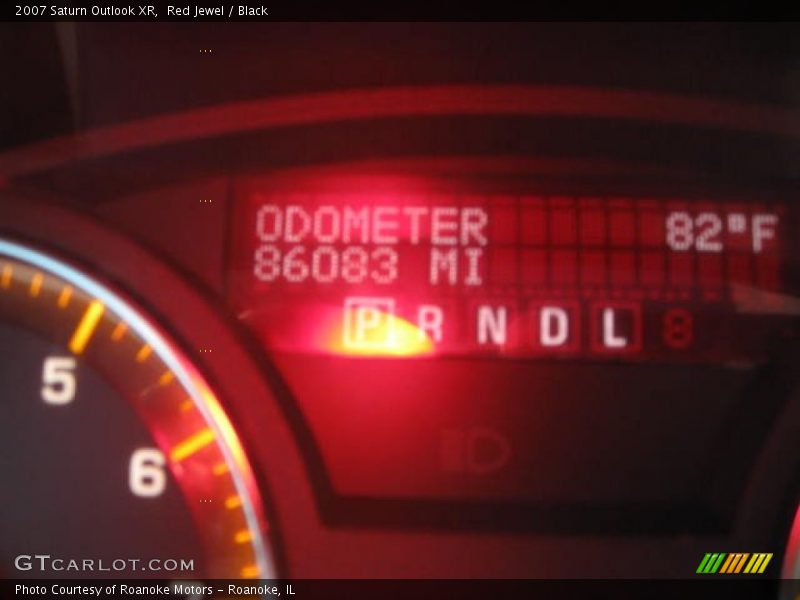 Red Jewel / Black 2007 Saturn Outlook XR