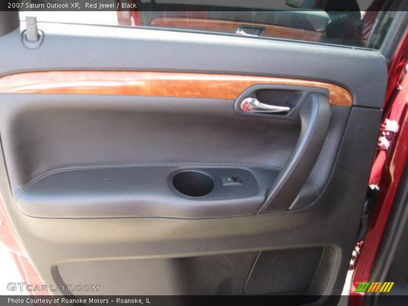 Red Jewel / Black 2007 Saturn Outlook XR