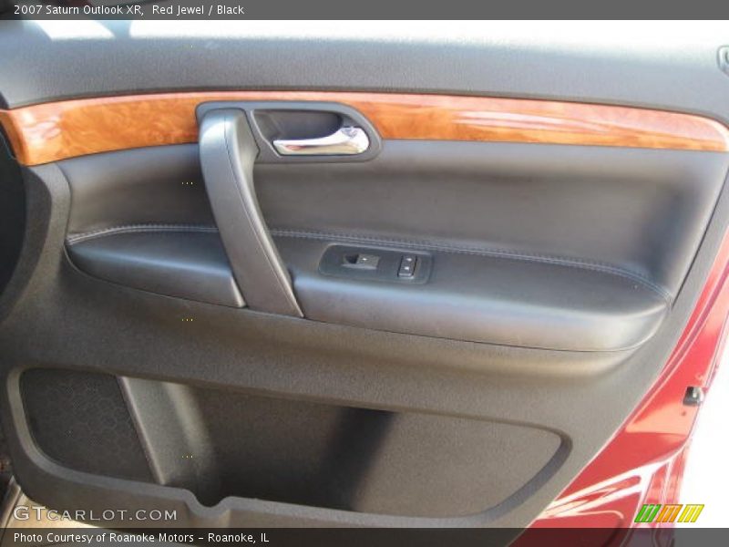 Red Jewel / Black 2007 Saturn Outlook XR