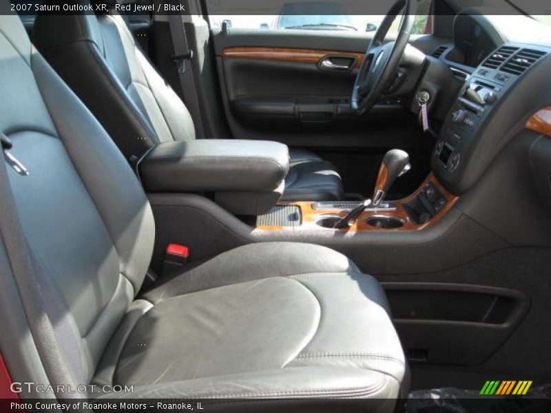 Red Jewel / Black 2007 Saturn Outlook XR