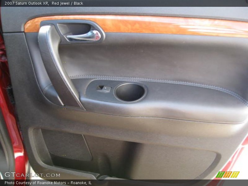 Red Jewel / Black 2007 Saturn Outlook XR