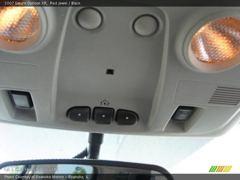 Red Jewel / Black 2007 Saturn Outlook XR