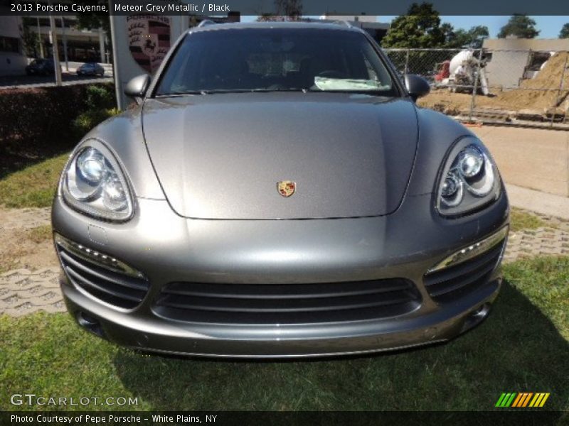 Meteor Grey Metallic / Black 2013 Porsche Cayenne