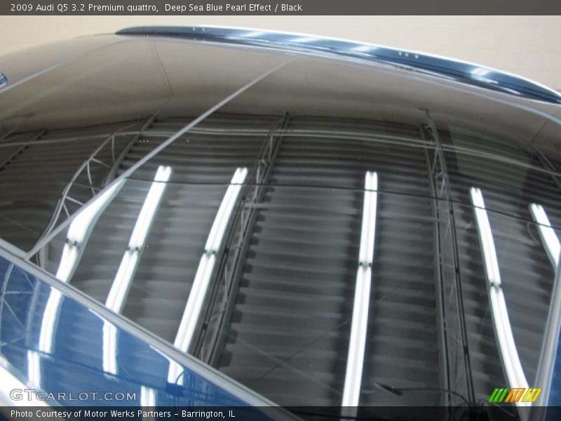 Deep Sea Blue Pearl Effect / Black 2009 Audi Q5 3.2 Premium quattro