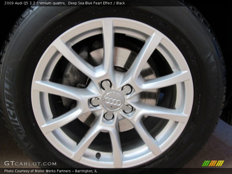 Deep Sea Blue Pearl Effect / Black 2009 Audi Q5 3.2 Premium quattro
