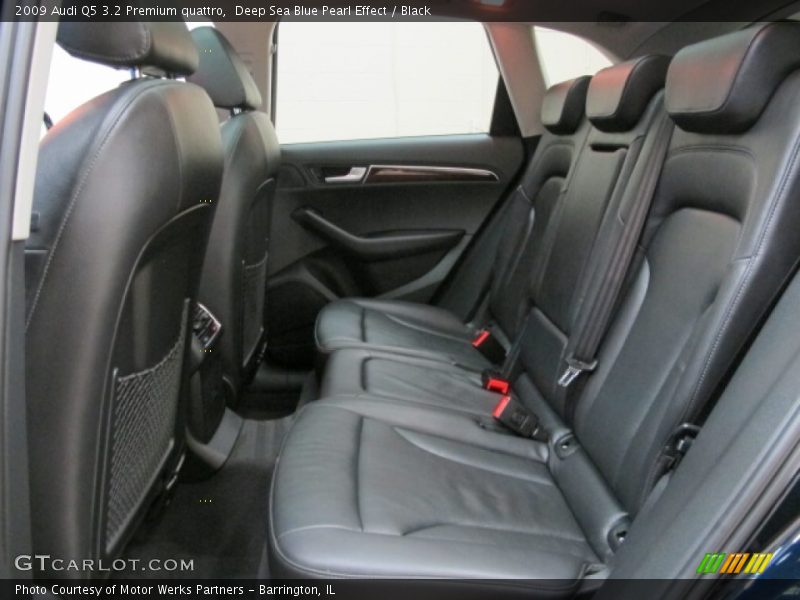 Deep Sea Blue Pearl Effect / Black 2009 Audi Q5 3.2 Premium quattro