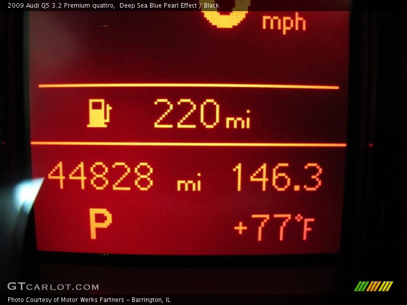 Deep Sea Blue Pearl Effect / Black 2009 Audi Q5 3.2 Premium quattro