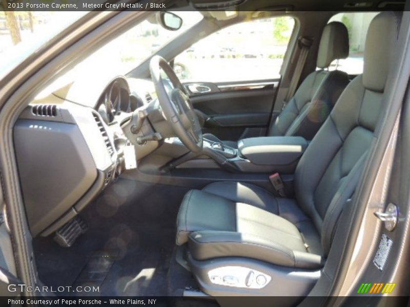Meteor Grey Metallic / Black 2013 Porsche Cayenne
