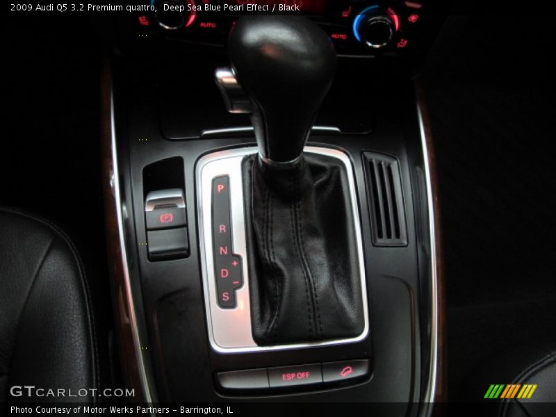 Deep Sea Blue Pearl Effect / Black 2009 Audi Q5 3.2 Premium quattro