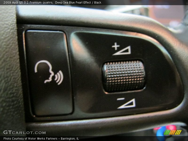 Deep Sea Blue Pearl Effect / Black 2009 Audi Q5 3.2 Premium quattro