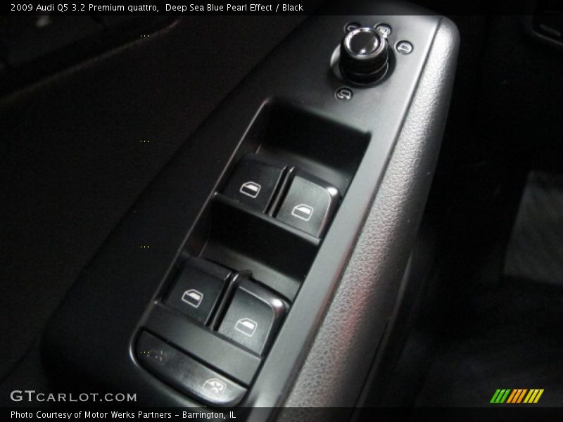 Deep Sea Blue Pearl Effect / Black 2009 Audi Q5 3.2 Premium quattro