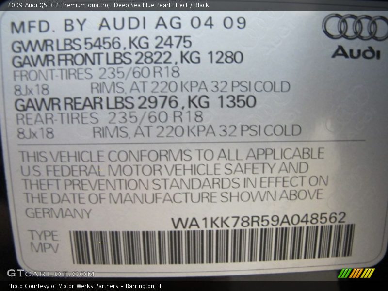 Deep Sea Blue Pearl Effect / Black 2009 Audi Q5 3.2 Premium quattro