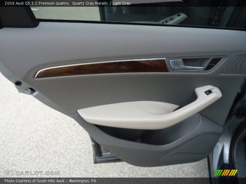 Quartz Gray Metallic / Light Gray 2009 Audi Q5 3.2 Premium quattro