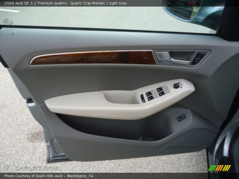 Quartz Gray Metallic / Light Gray 2009 Audi Q5 3.2 Premium quattro