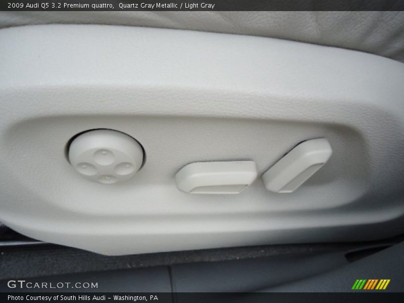Quartz Gray Metallic / Light Gray 2009 Audi Q5 3.2 Premium quattro