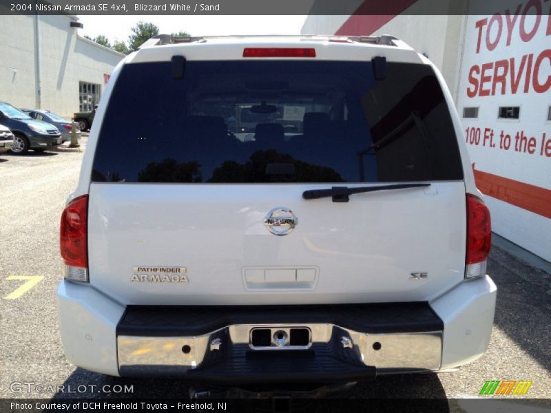 Blizzard White / Sand 2004 Nissan Armada SE 4x4