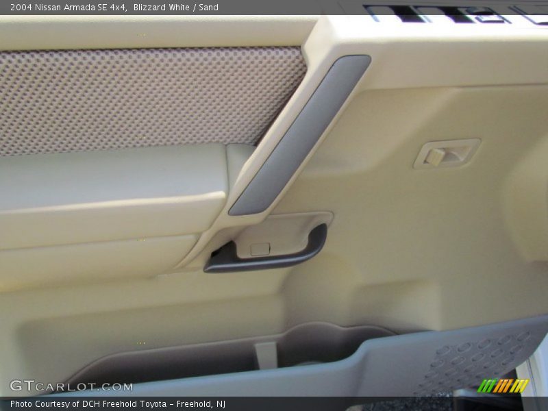 Blizzard White / Sand 2004 Nissan Armada SE 4x4
