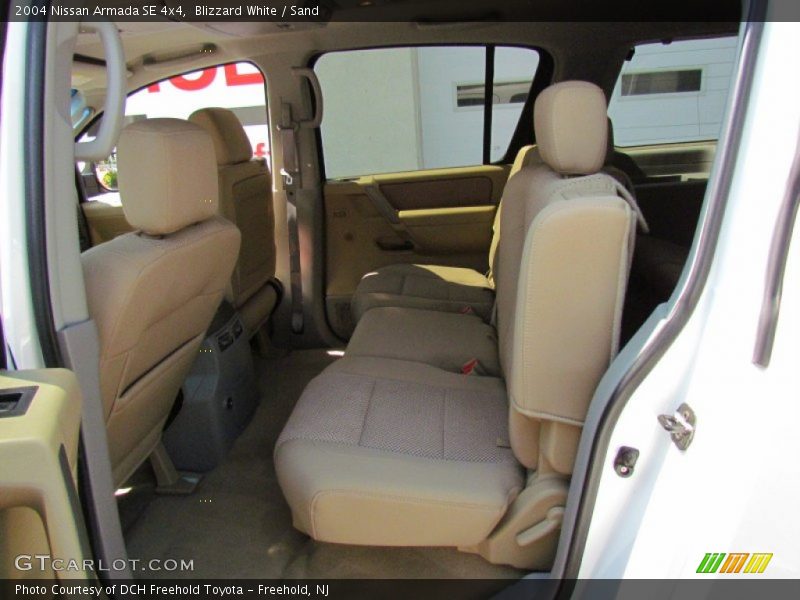 Blizzard White / Sand 2004 Nissan Armada SE 4x4