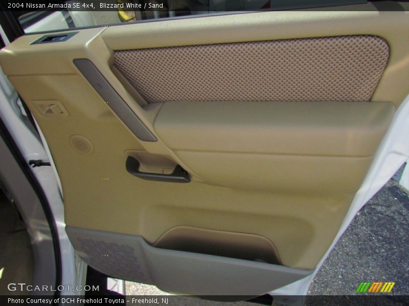 Blizzard White / Sand 2004 Nissan Armada SE 4x4