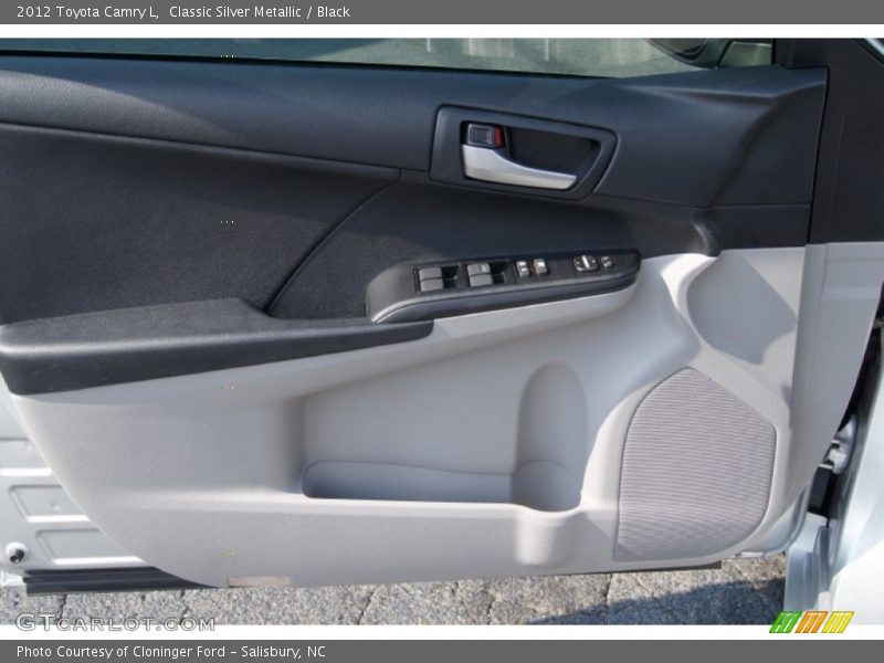 Classic Silver Metallic / Black 2012 Toyota Camry L