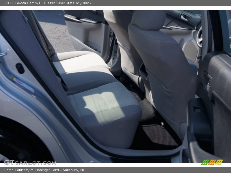 Classic Silver Metallic / Black 2012 Toyota Camry L