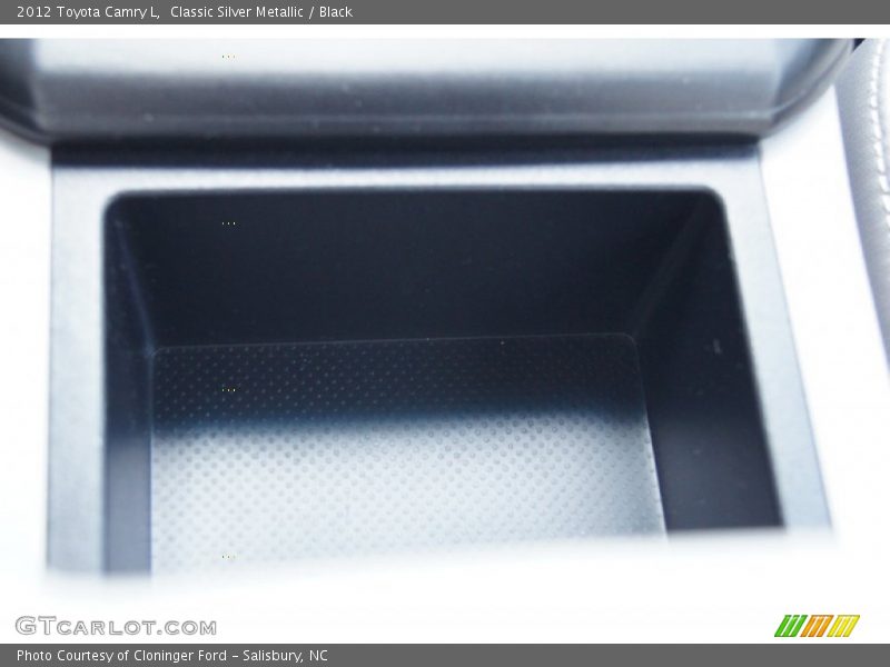 Classic Silver Metallic / Black 2012 Toyota Camry L