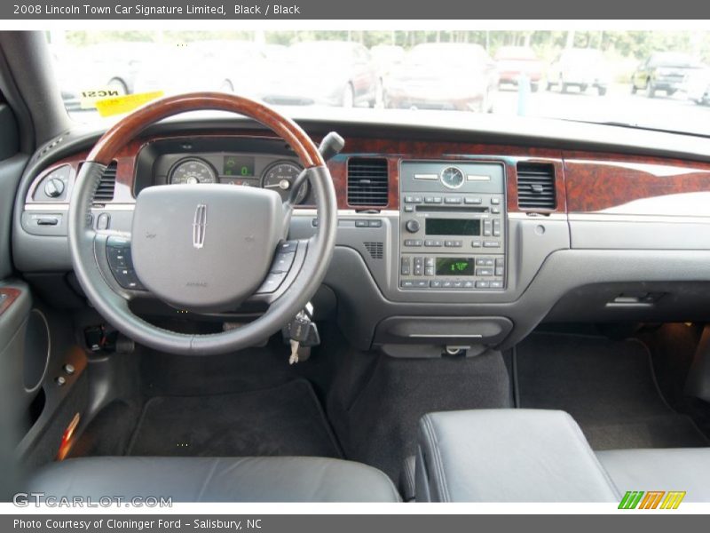Black / Black 2008 Lincoln Town Car Signature Limited
