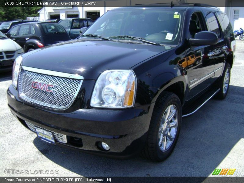 Onyx Black / Ebony 2009 GMC Yukon Denali AWD