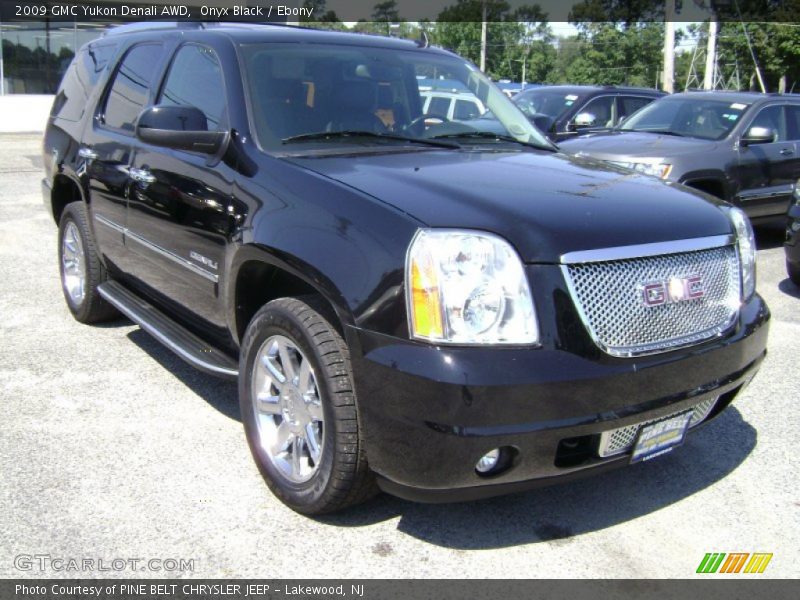 Onyx Black / Ebony 2009 GMC Yukon Denali AWD