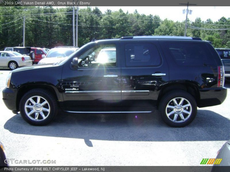 Onyx Black / Ebony 2009 GMC Yukon Denali AWD