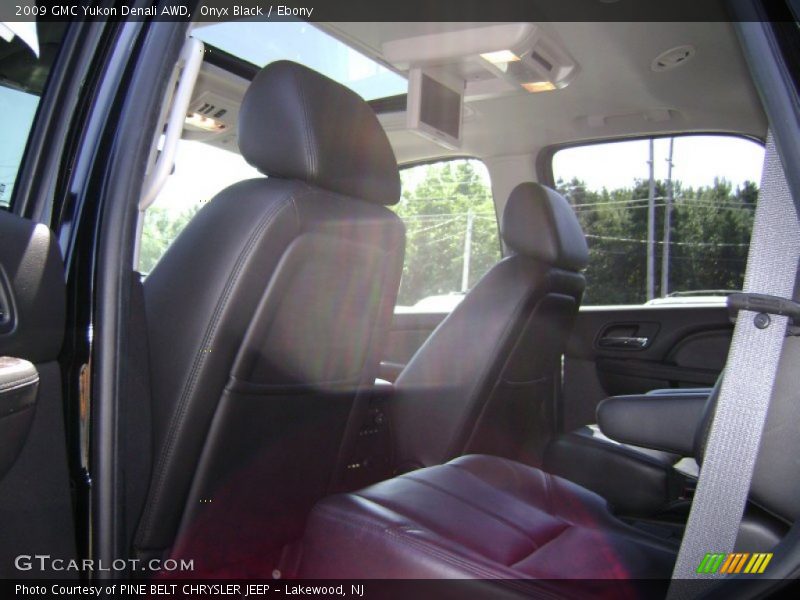 Onyx Black / Ebony 2009 GMC Yukon Denali AWD