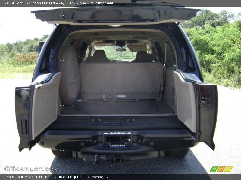  2004 Excursion Limited 4x4 Trunk